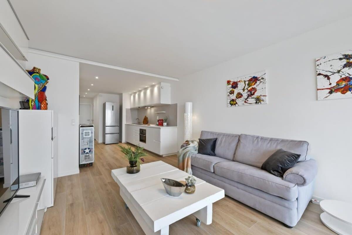 Huswell - Apartment With Frontal Sea View In Knokke Exterior foto